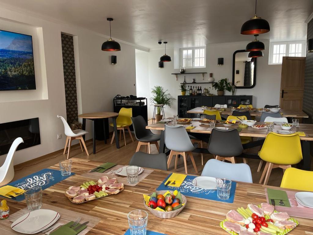 La Maison Des Amis En Normandie Pontfarcy Dış mekan fotoğraf